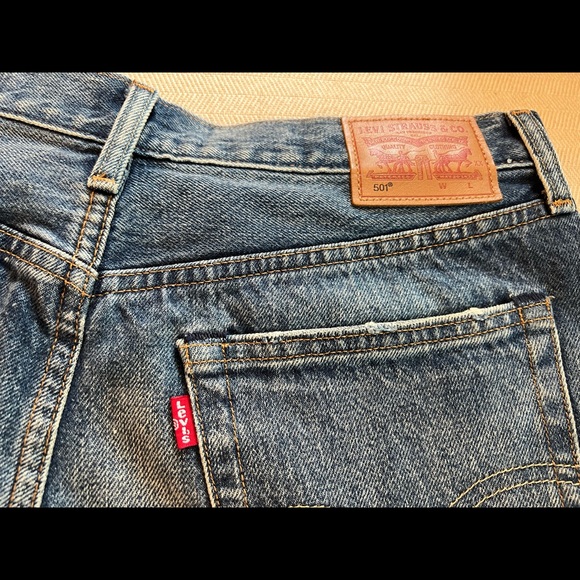 Levi 501 shorts - Picture 6 of 10